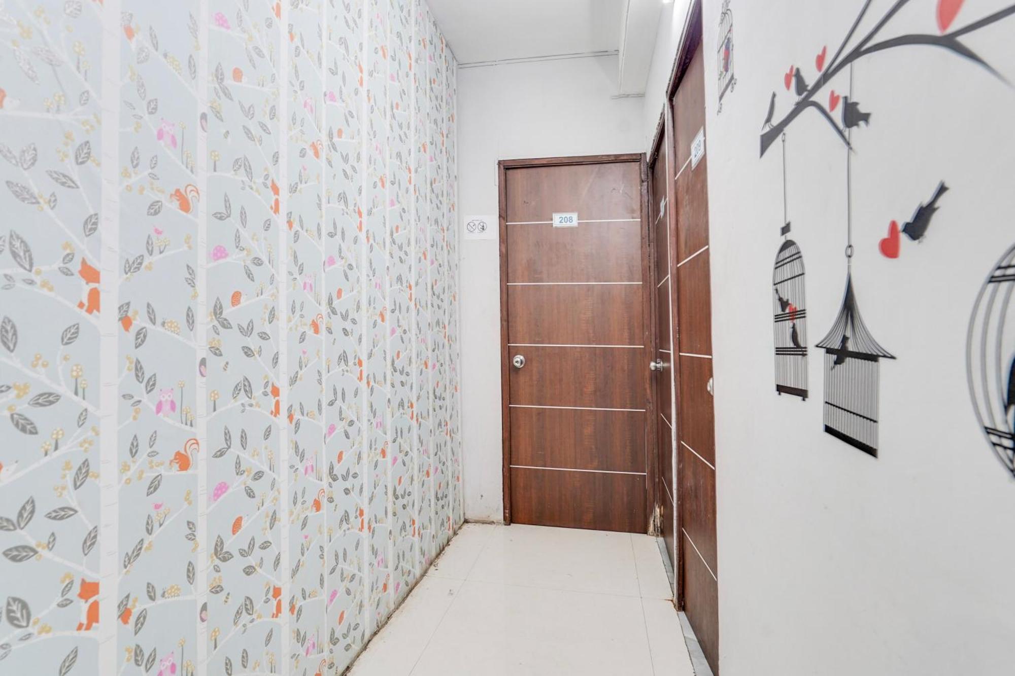 Hotel O Day Night Rooms Surate Extérieur photo