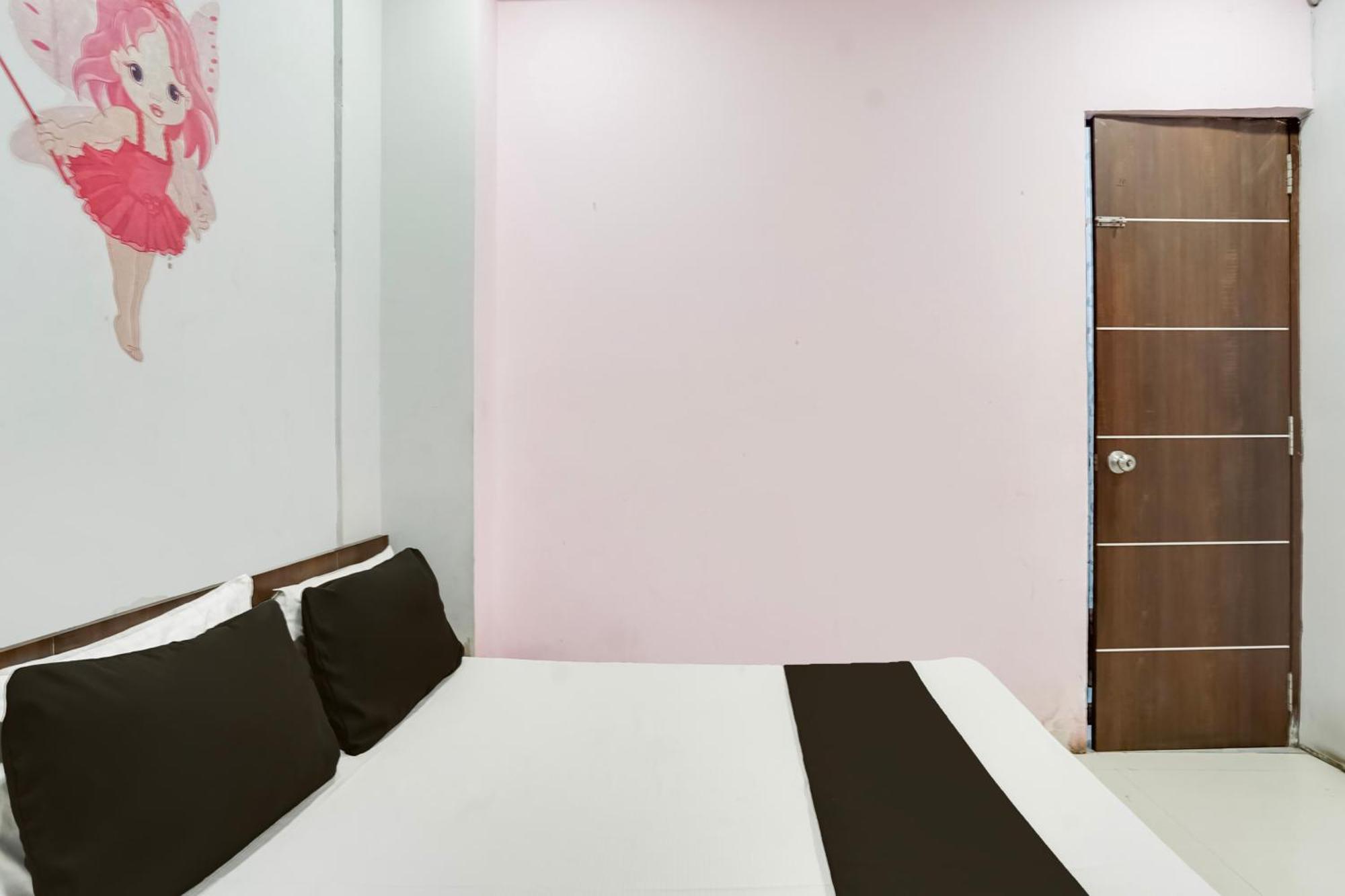Hotel O Day Night Rooms Surate Extérieur photo