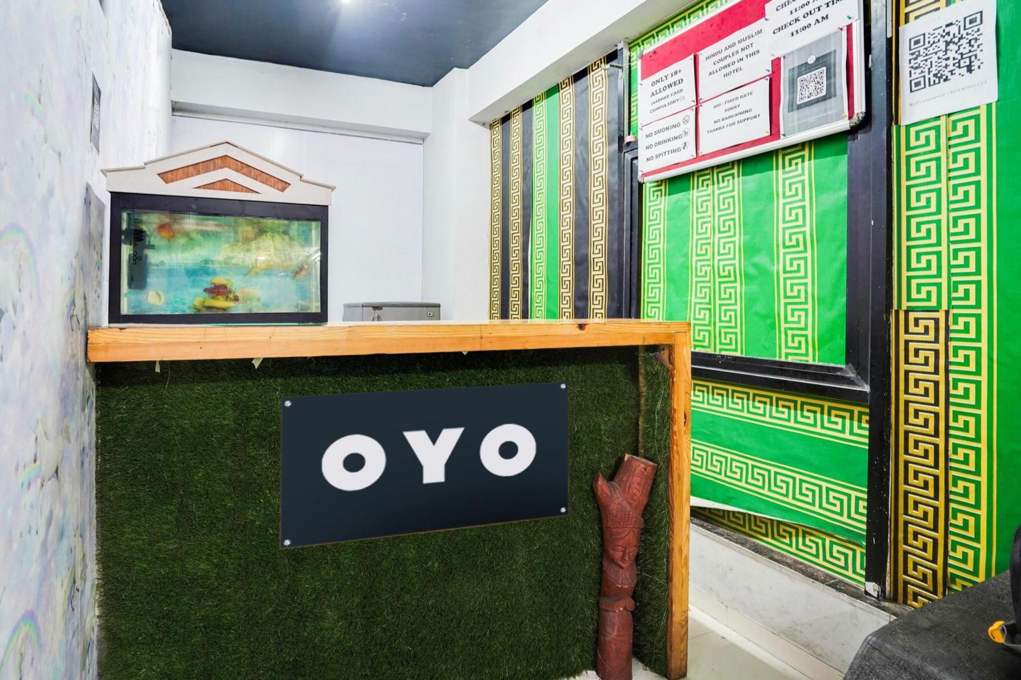 Hotel O Day Night Rooms Surate Extérieur photo